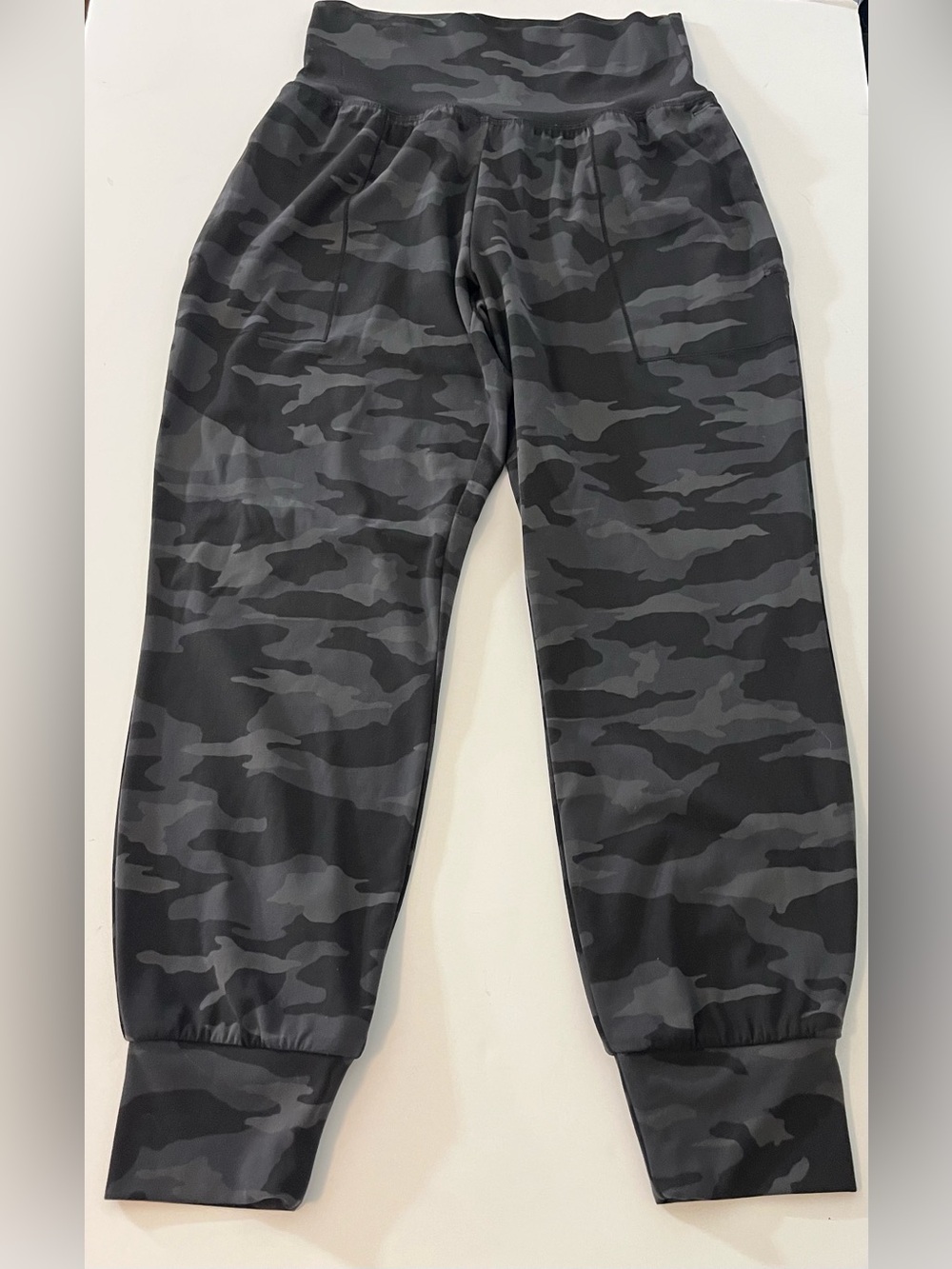 Athleta Women's Black & Gray Camo Joggers
